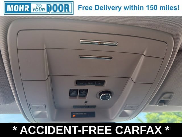 Used 2020 Chevrolet Suburban Premier AWD/4WD image 28