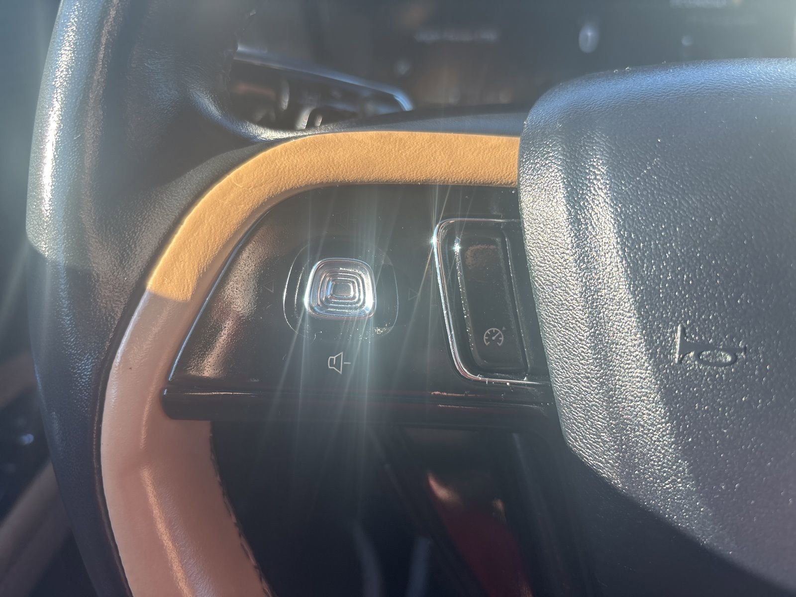 Used 2022 Lincoln Corsair Reserve w/ Sport Package image 13