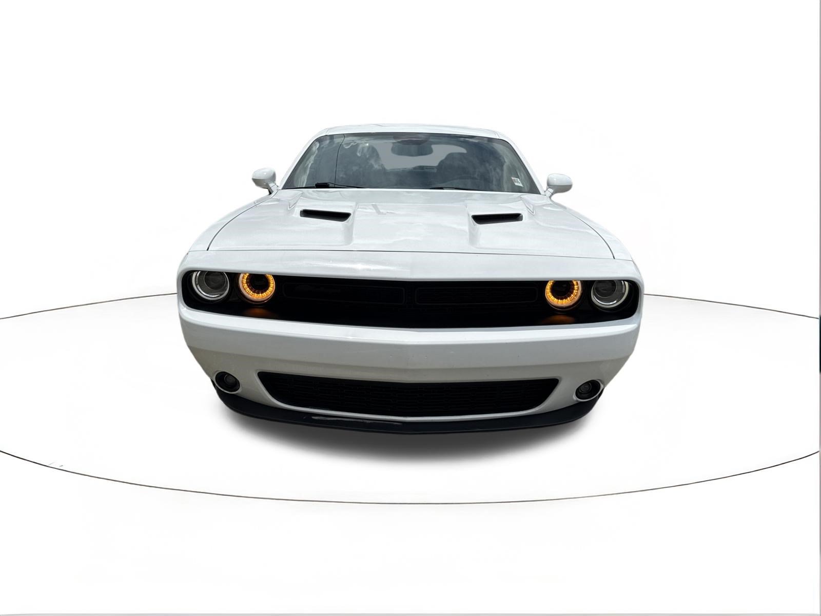 Used 2019 Dodge Challenger SXT w/ Plus Package RWD image 8