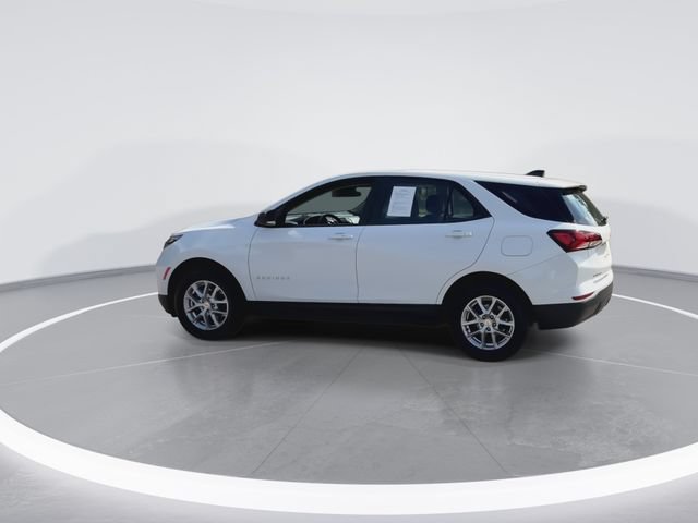 Used 2024 Chevrolet Equinox LS w/ Driver Confidence II Package AWD/4WD image 8