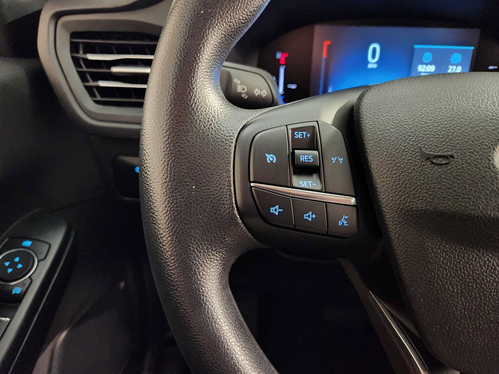 Used 2025 Ford Escape Active AWD/4WD image 28
