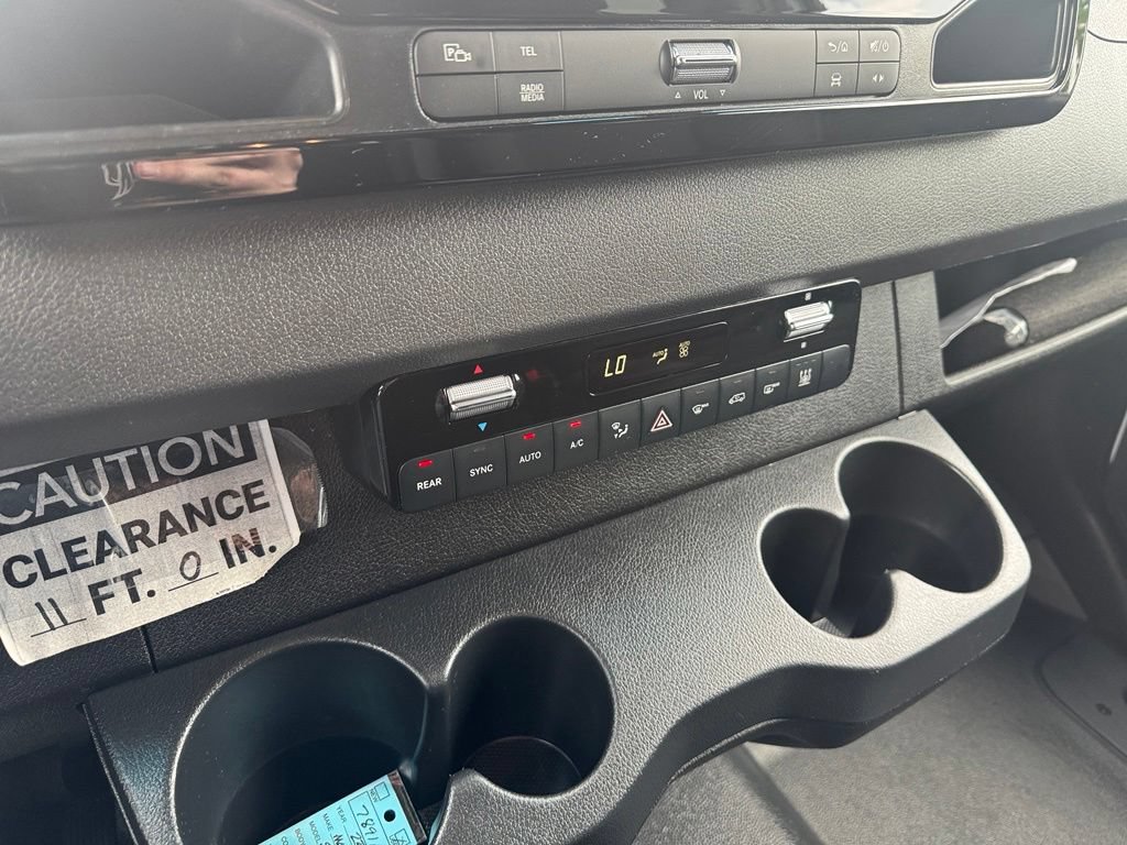 Used 2025 Mercedes-Benz Sprinter 2500 image 19