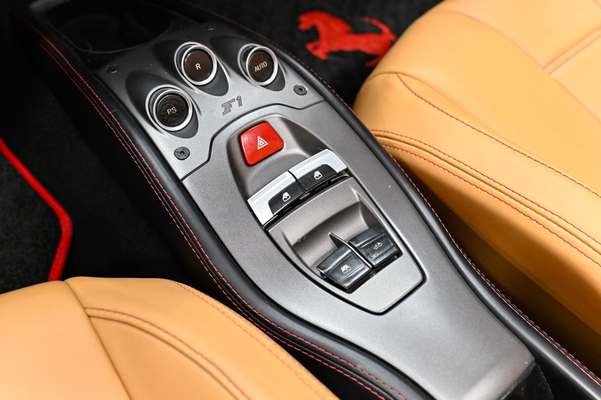 Used 2013 Ferrari 458 Spider RWD image 32