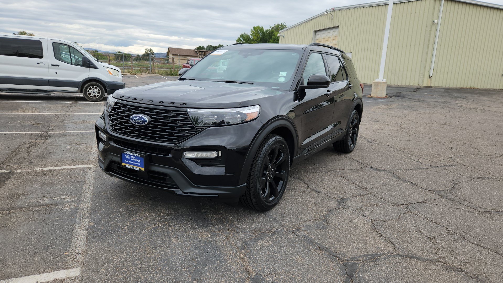 Certified 2023 Ford Explorer ST-Line w/ Class IV Trailer Tow Package AWD/4WD image 3