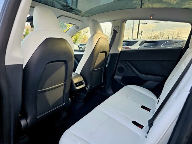 Used 2023 Tesla Model Y Performance image 22