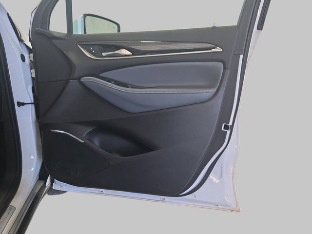 Used 2021 Buick Enclave Essence image 11