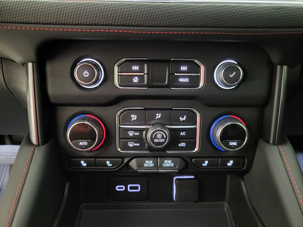 Used 2024 Chevrolet Tahoe RST w/ Luxury Package AWD/4WD image 15