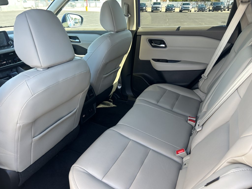 Used 2021 Nissan Rogue SL AWD/4WD image 32