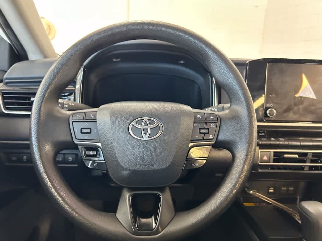 Used 2025 Toyota Camry LE w/ Convenience Package FWD image 15