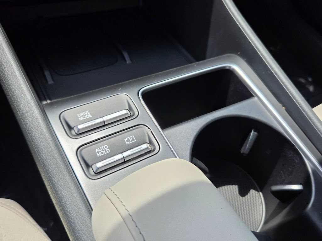 Used 2025 Hyundai Sonata SEL FWD image 20