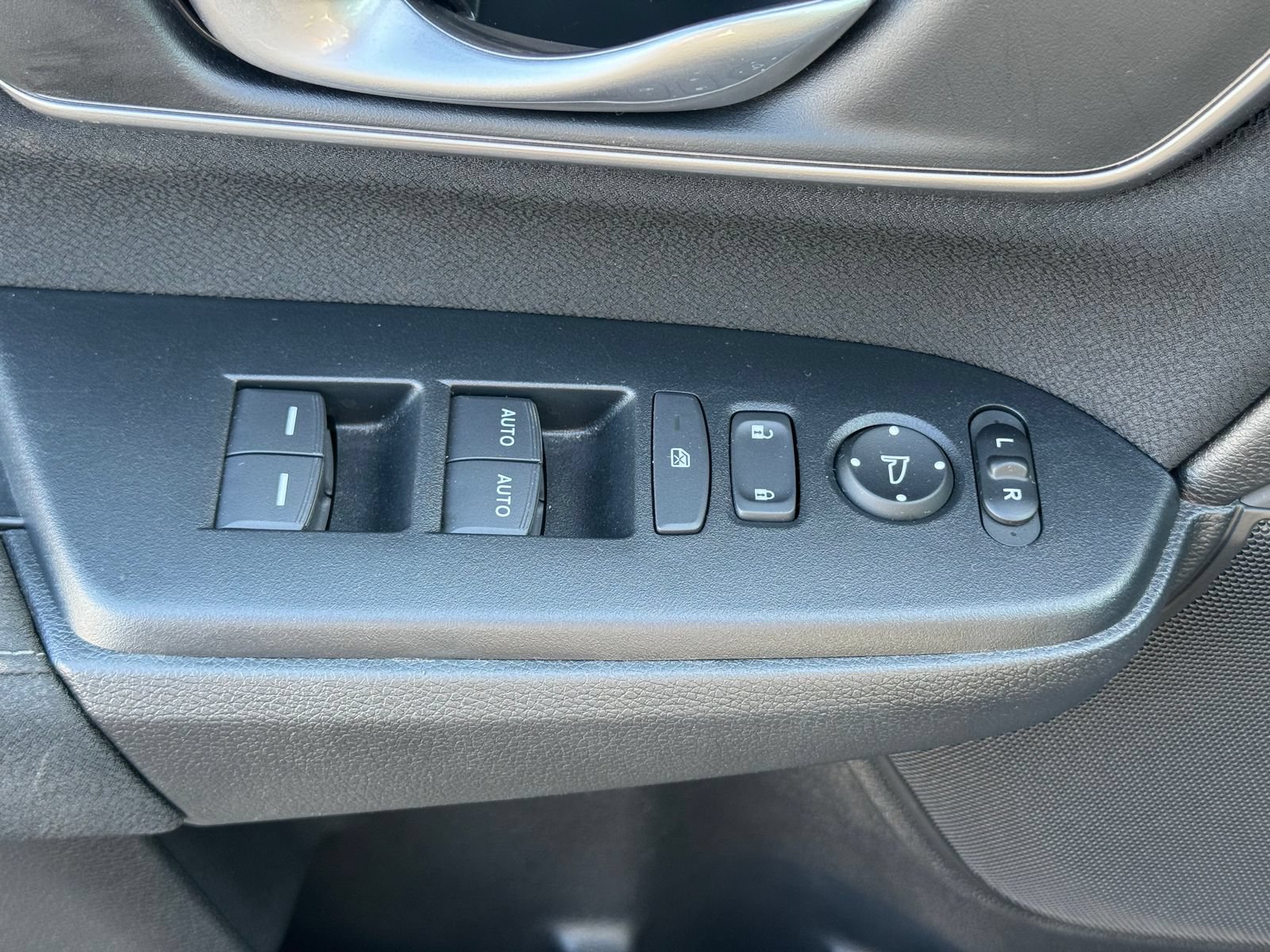 Used 2022 Honda CR-V EX image 13