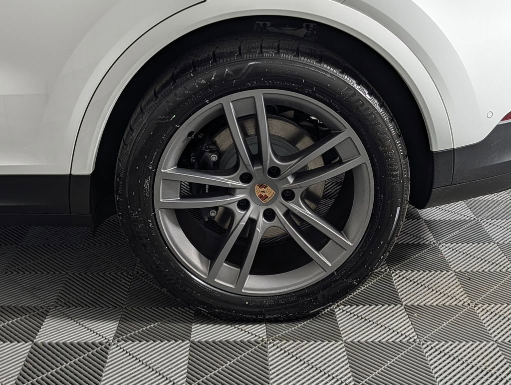 New 2026 Porsche Cayenne image 12