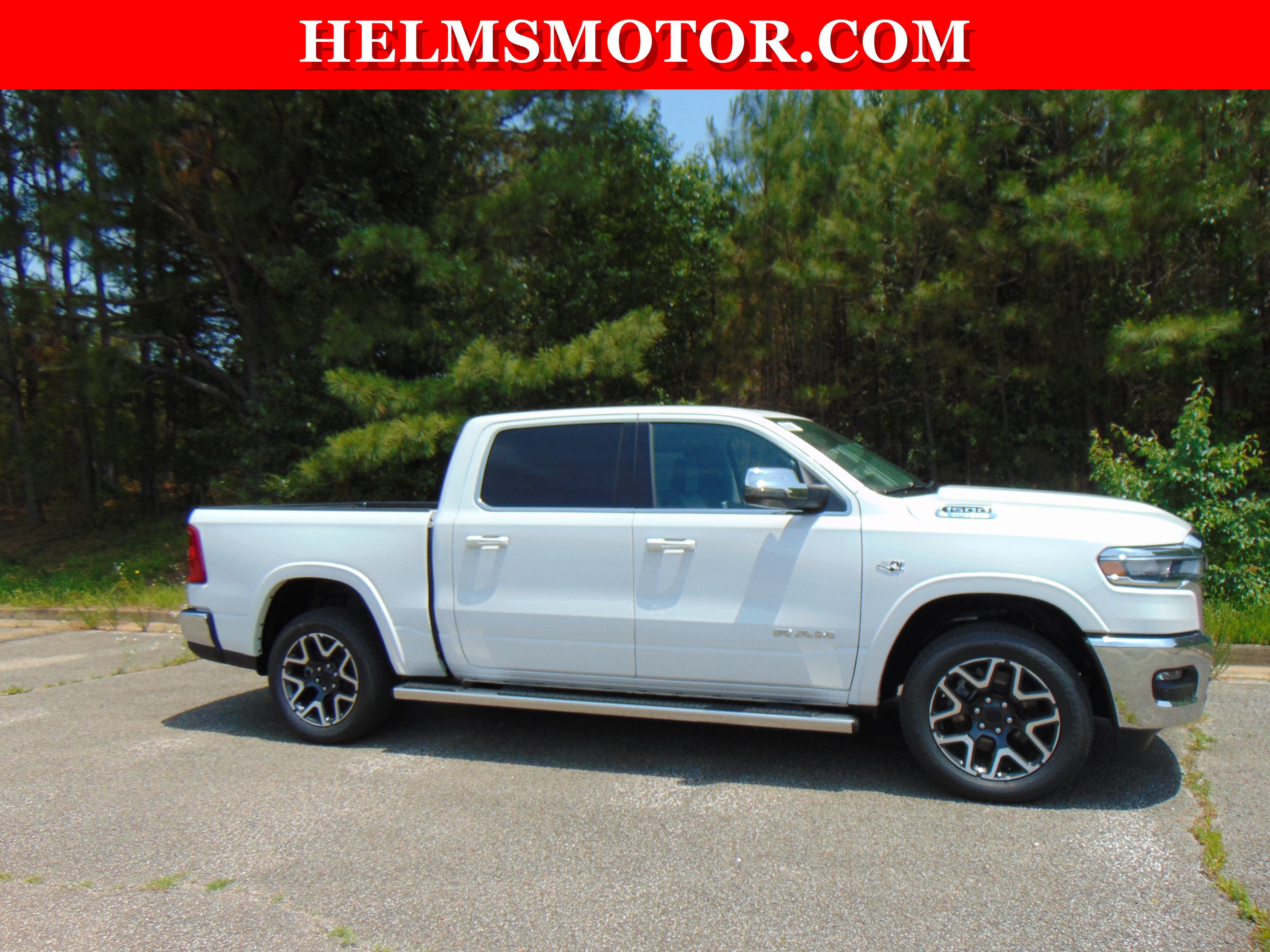 New 2026 RAM 1500 Laramie AWD/4WD image 12