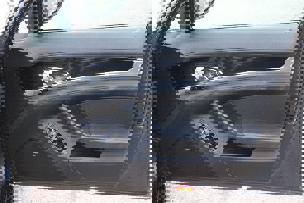 Used 2016 Porsche Panamera Edition image 21