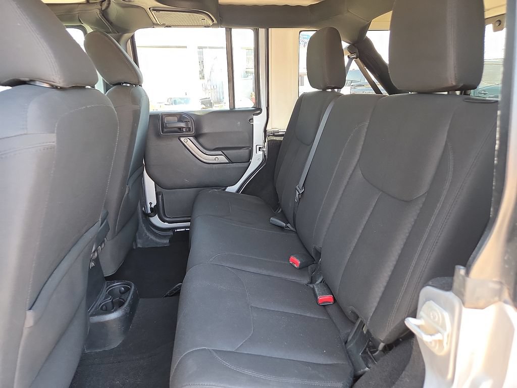 Used 2016 Jeep Wrangler Unlimited Sport w/ Quick Order Package 24S AWD/4WD image 17