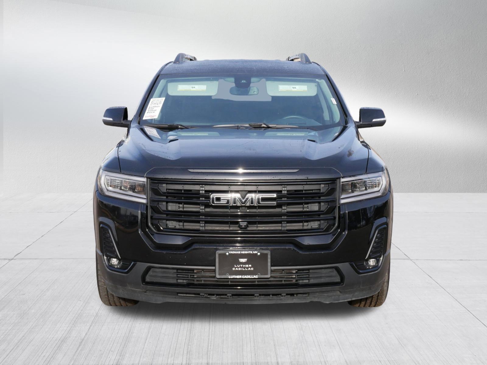 Used 2023 GMC Acadia SLT w/ Elevation Edition image 2