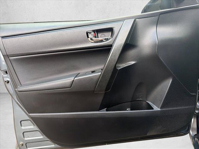 Used 2017 Toyota Corolla SE FWD image 10