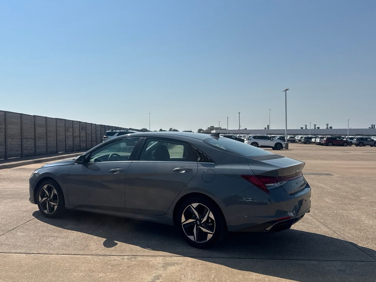Used 2022 Hyundai Elantra SEL w/ Convenience + Premium Package FWD image 14