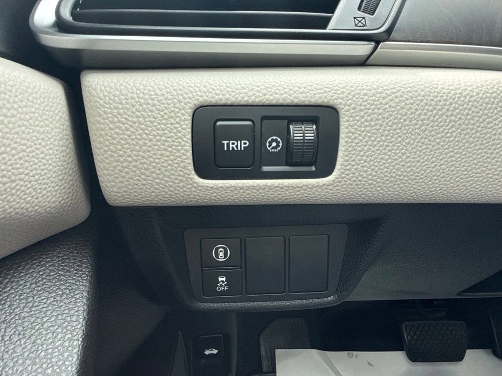 Used 2018 Honda Accord EX image 17