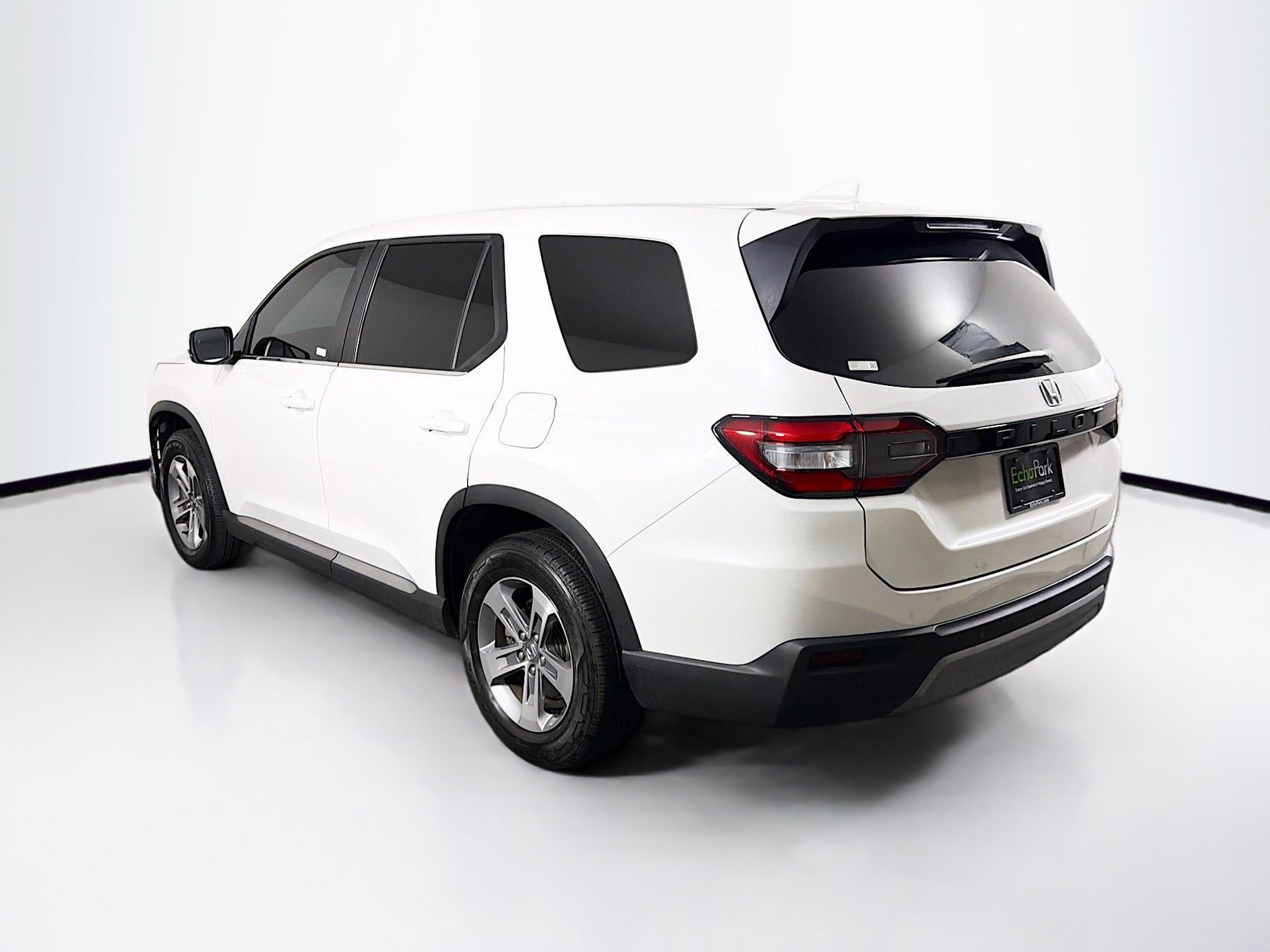 Used 2025 Honda Pilot EX-L image 5