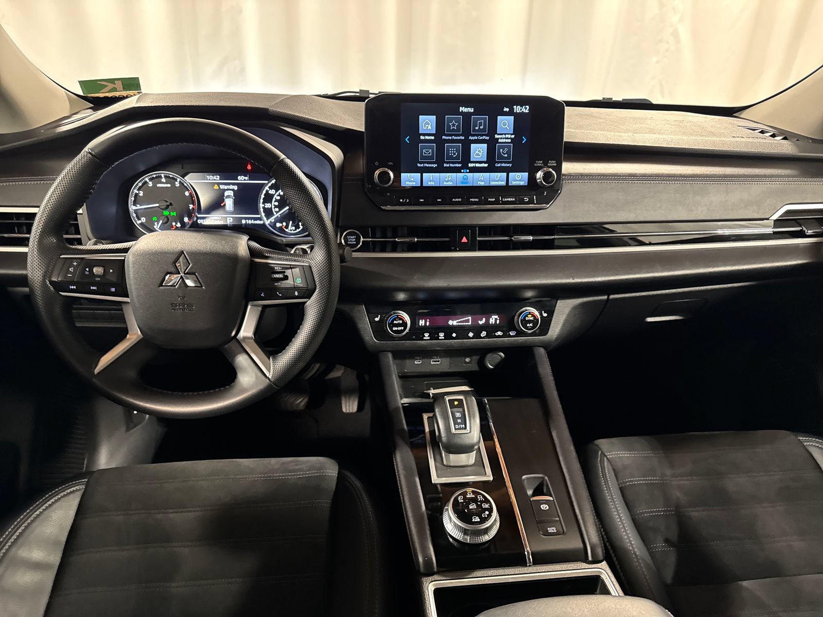 Used 2023 Mitsubishi Outlander SE AWD/4WD image 4