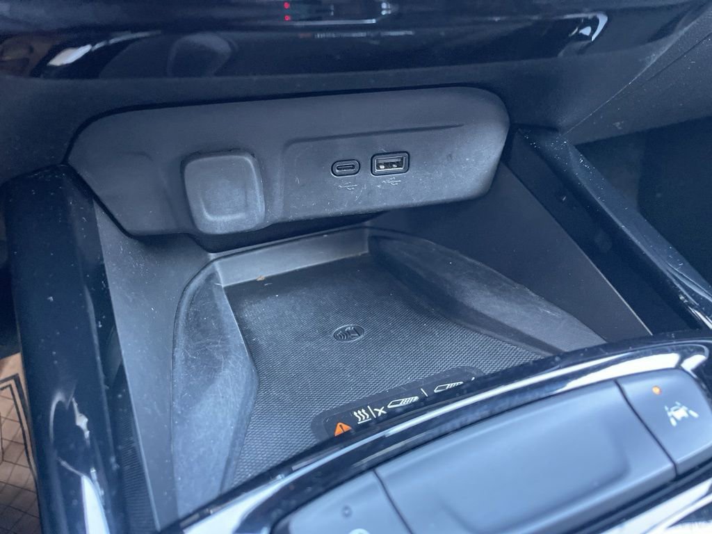 Used 2024 Chevrolet Trax RS w/ Sunroof Package image 27