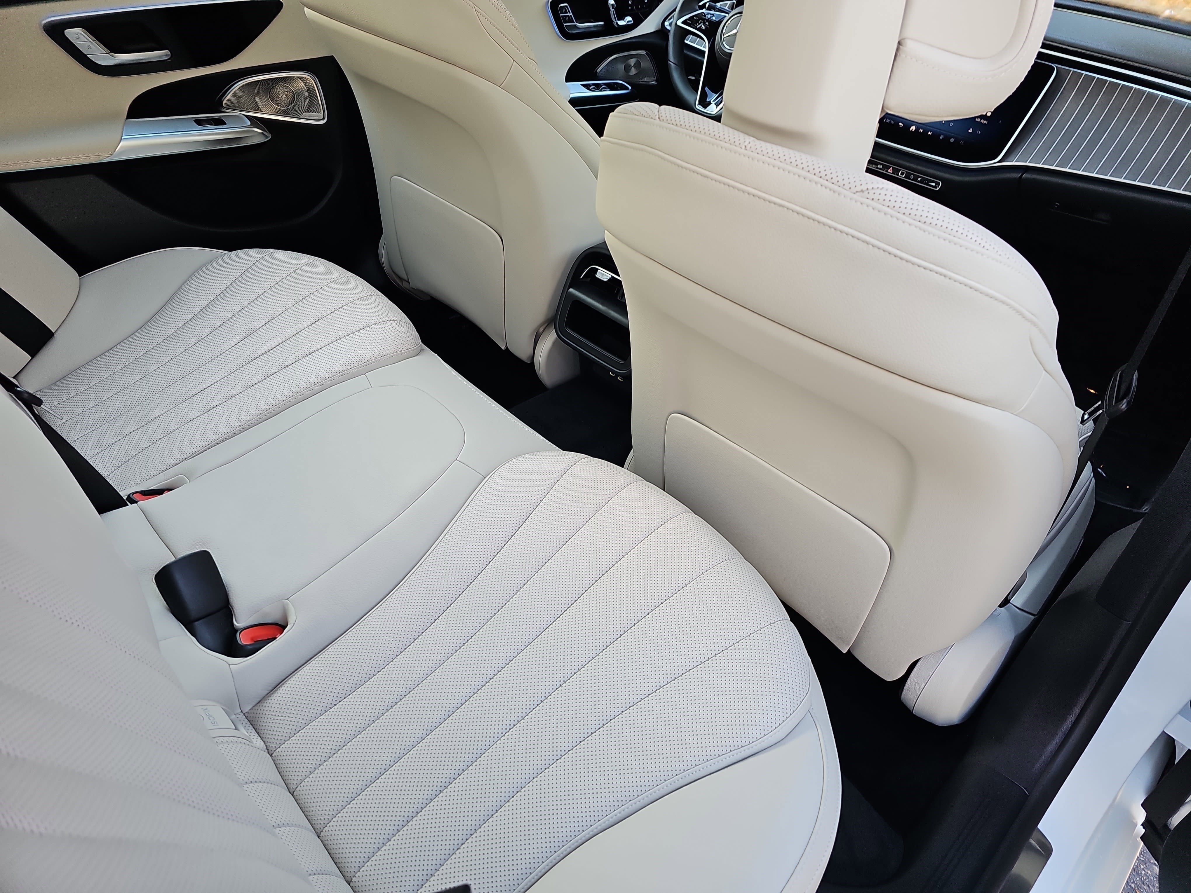 New 2026 Mercedes-Benz E 350 4MATIC Sedan image 11