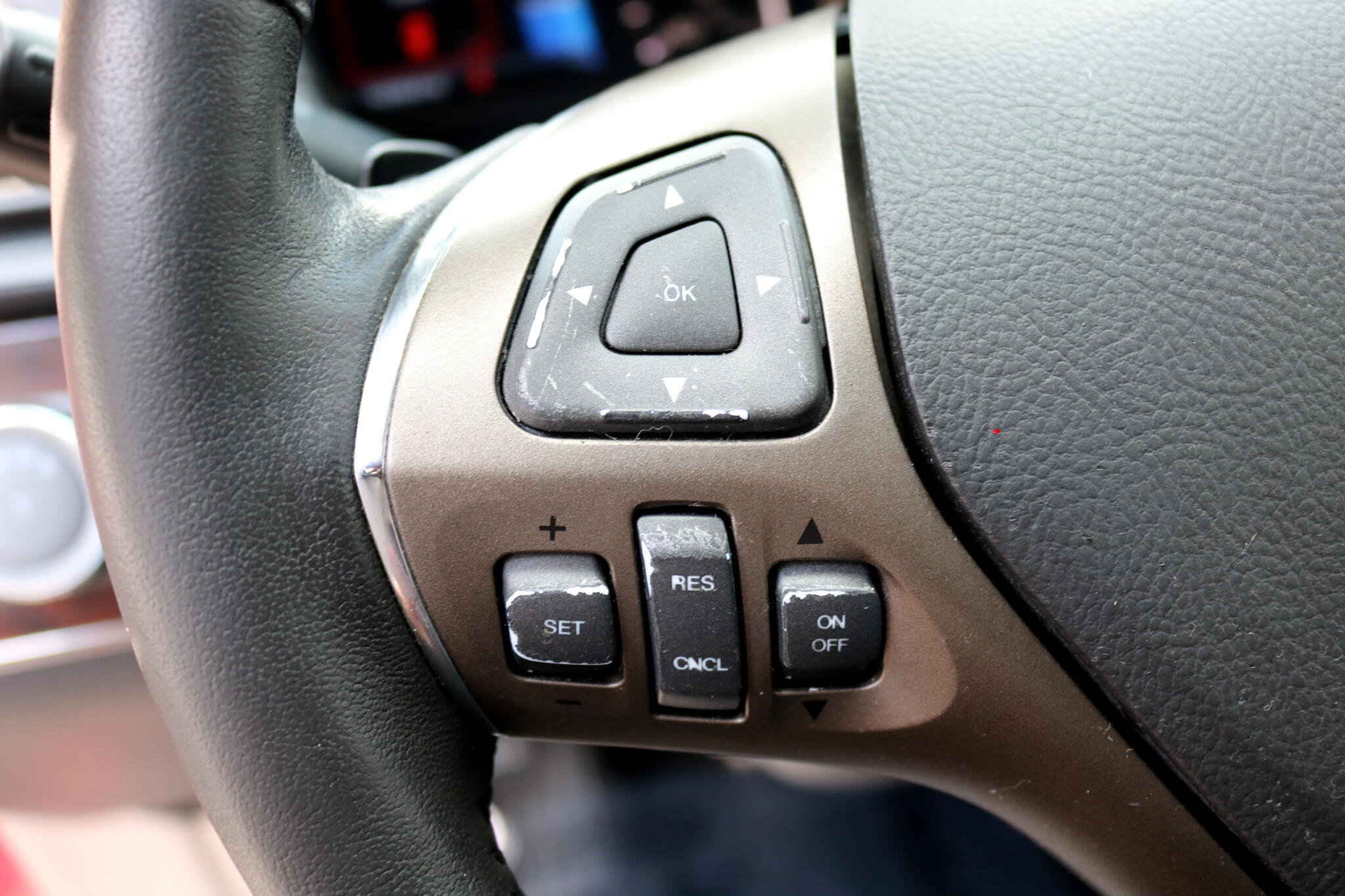 Used 2015 Lincoln MKX FWD w/ Walnut Swirl Wood Package image 18