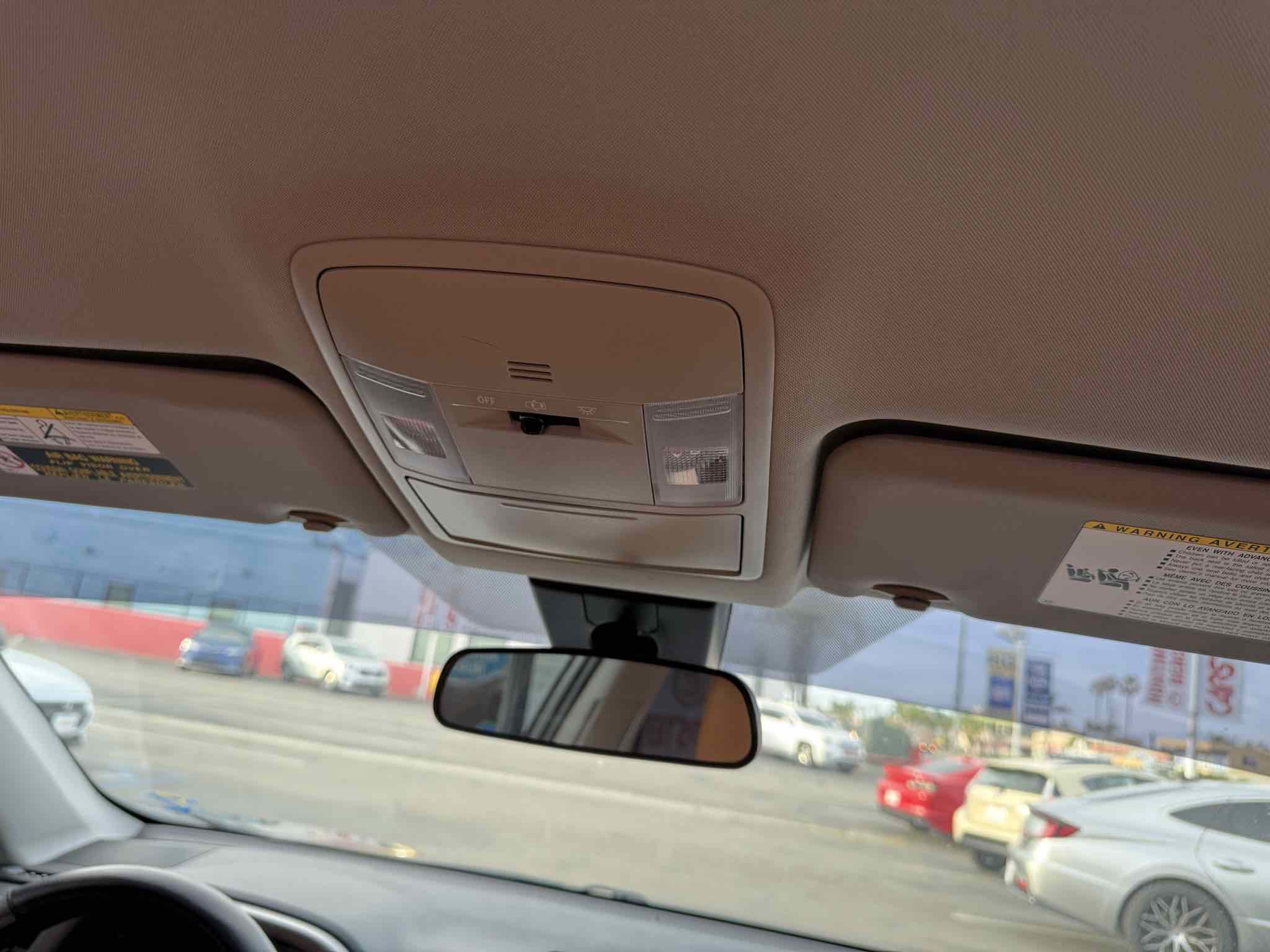 Used 2017 Toyota RAV4 LE image 61