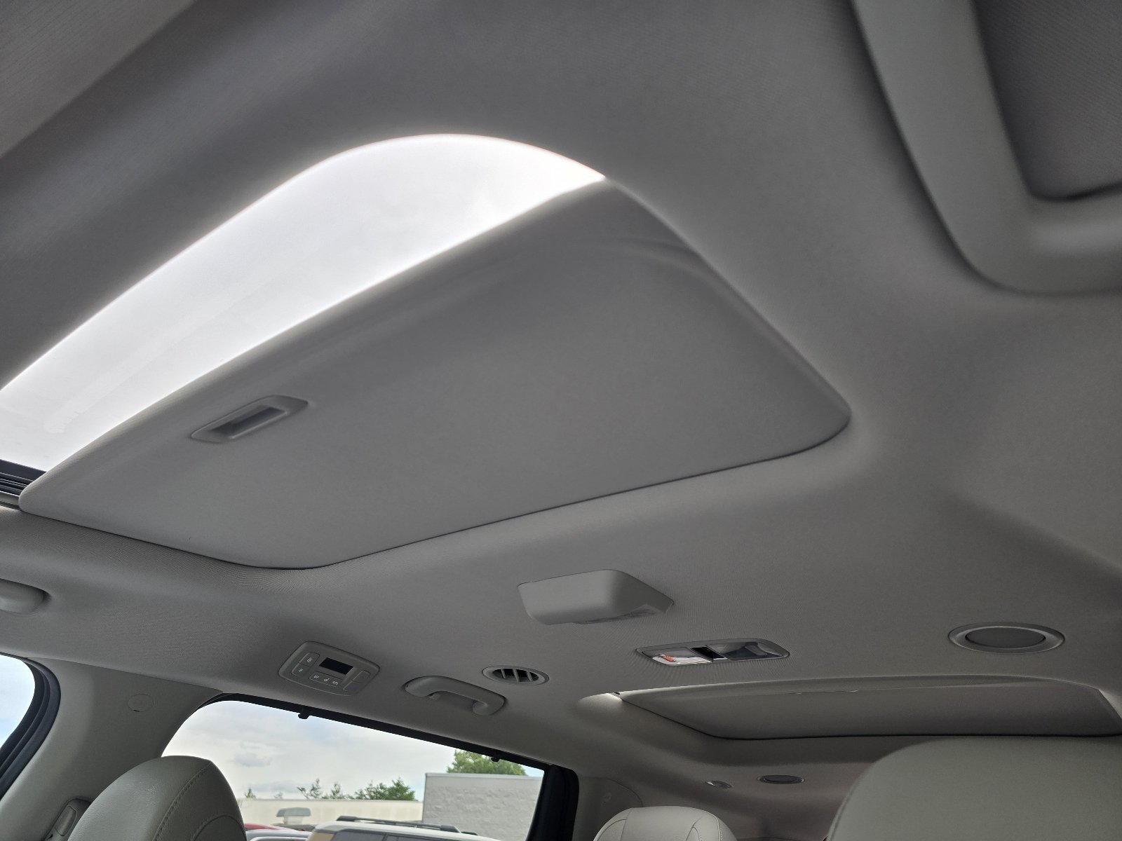 Used 2025 Kia Carnival SX Prestige FWD image 22