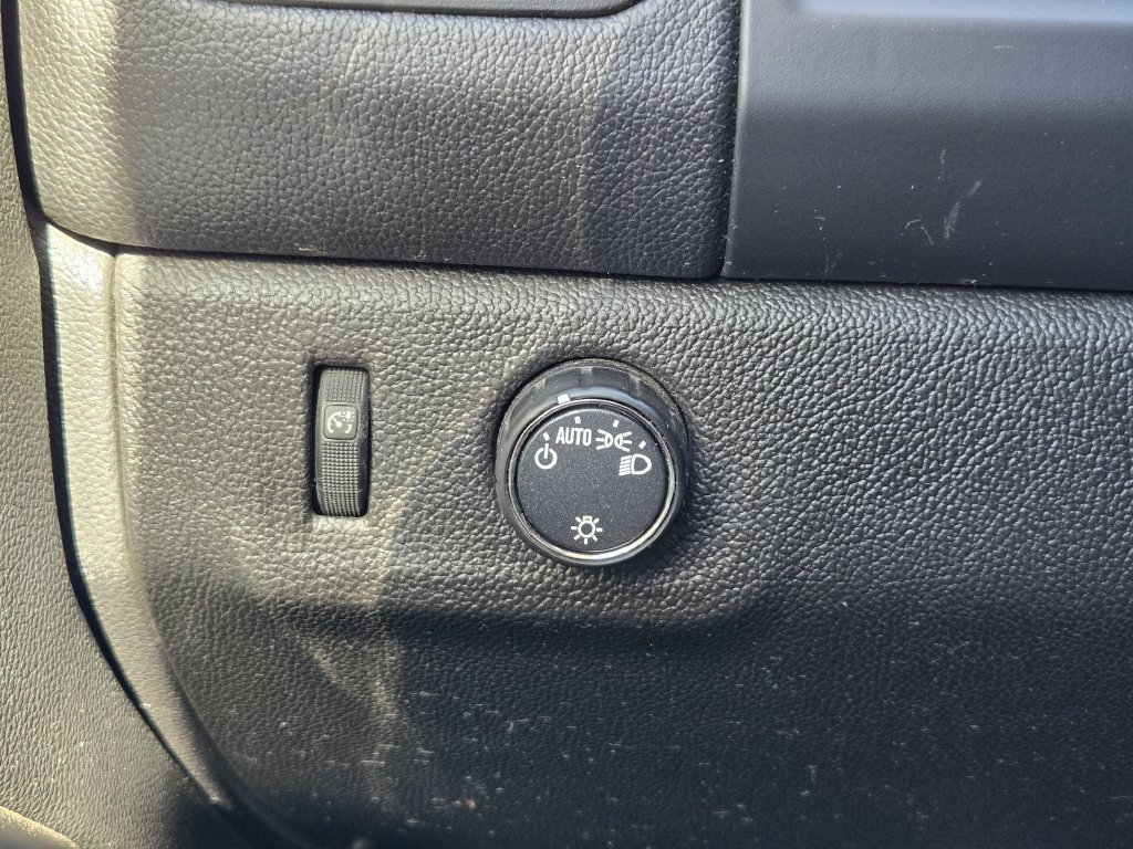 Used 2022 Chevrolet Colorado LT w/ Fleet Safety Package RWD image 22