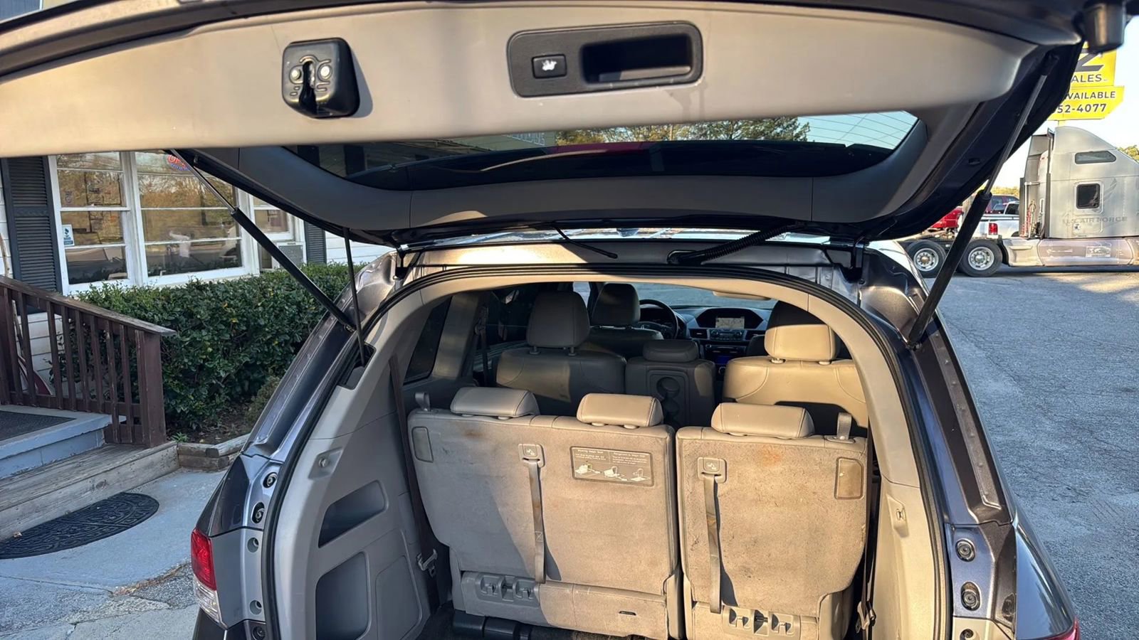 Used 2015 Honda Odyssey EX-L image 18