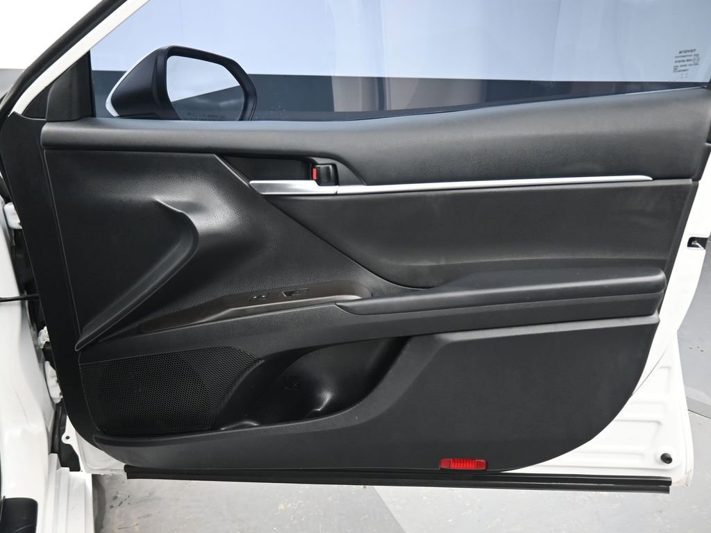 Used 2023 Toyota Camry SE image 37