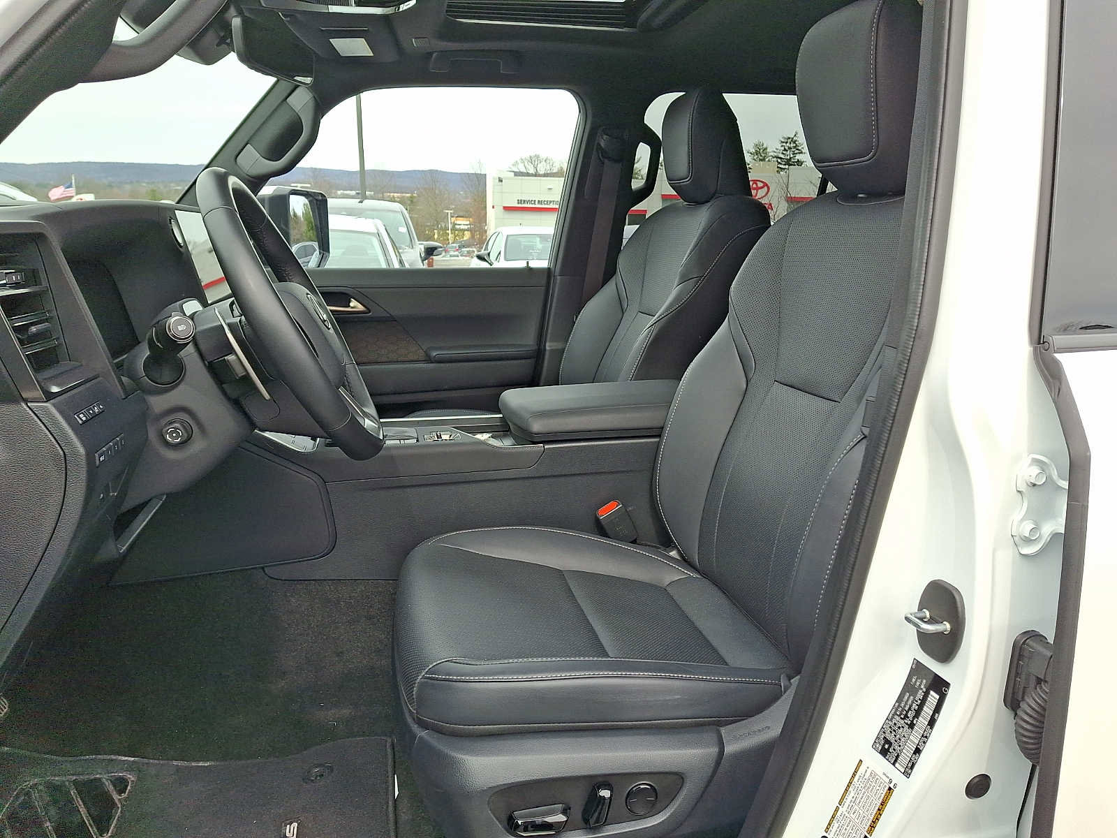 Used 2025 Lexus GX 550 Premium+ w/ Accessory Package (2T) image 11