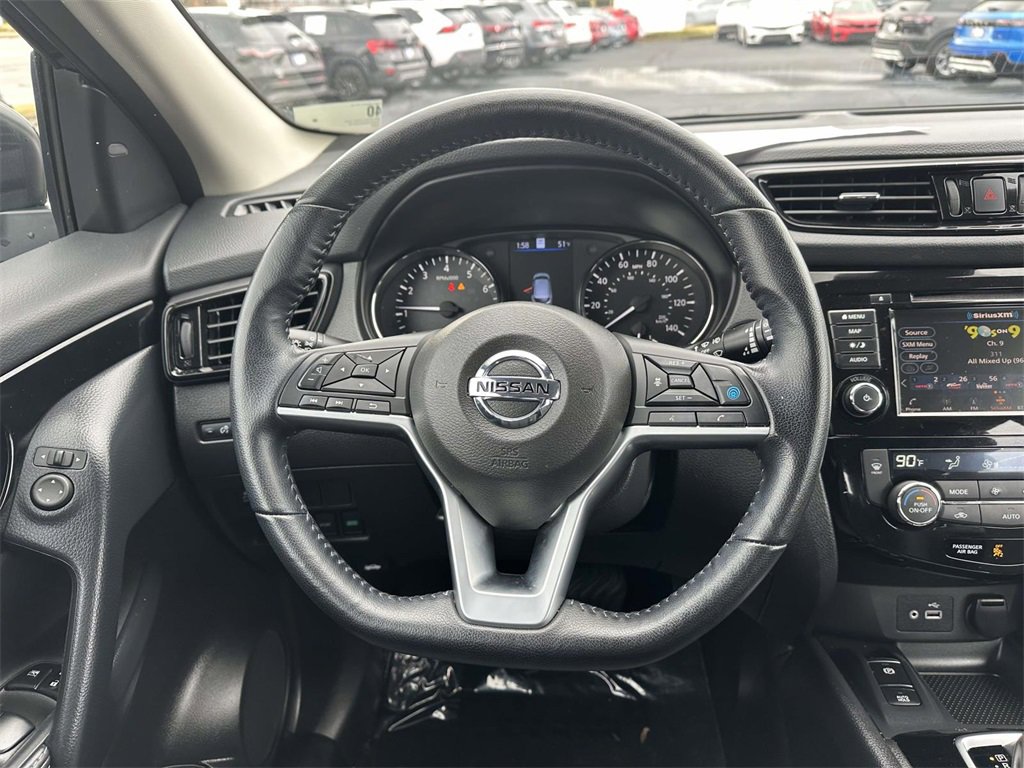 Used 2022 Nissan Rogue Sport SL image 11