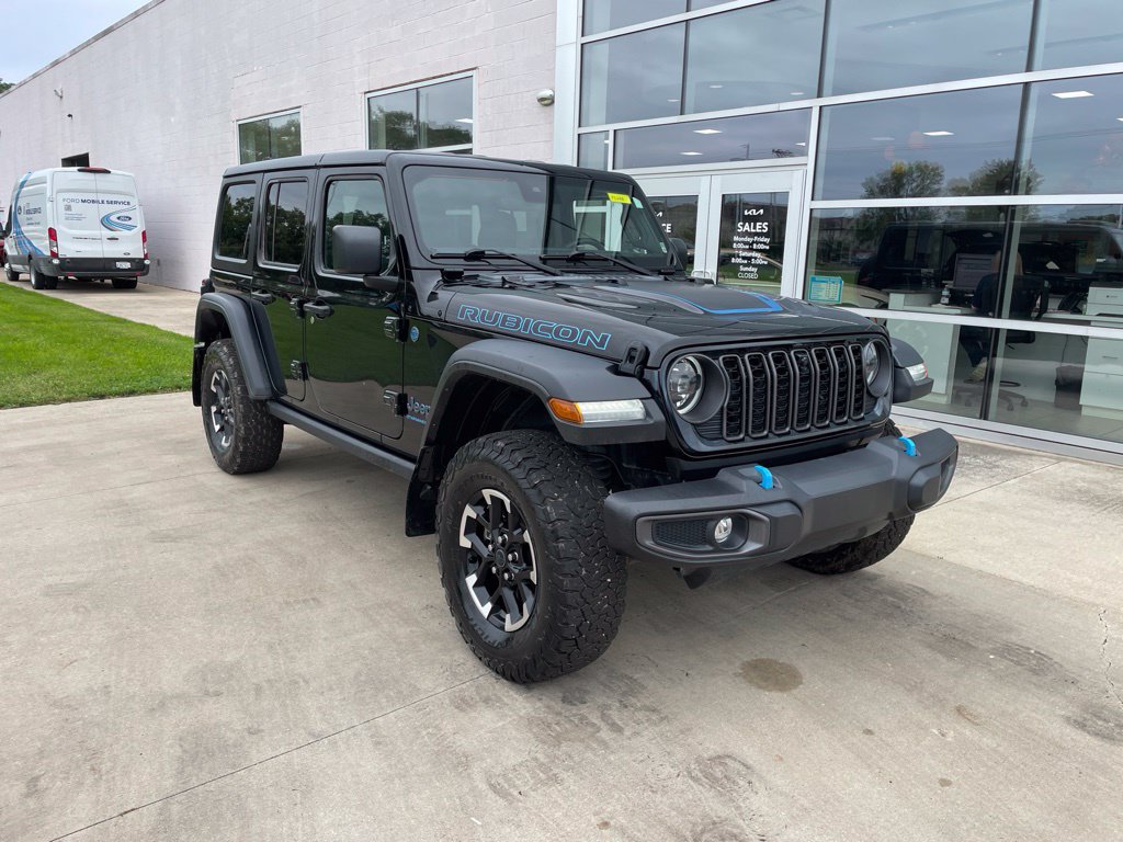 Used 2024 Jeep Wrangler Unlimited Rubicon 4xe w/ Technology Group AWD/4WD image 1