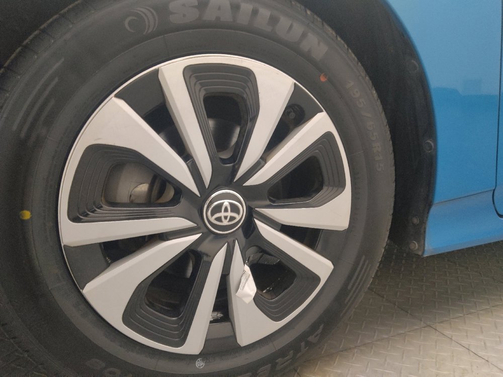 Used 2018 Toyota Prius Prime Plus image 31