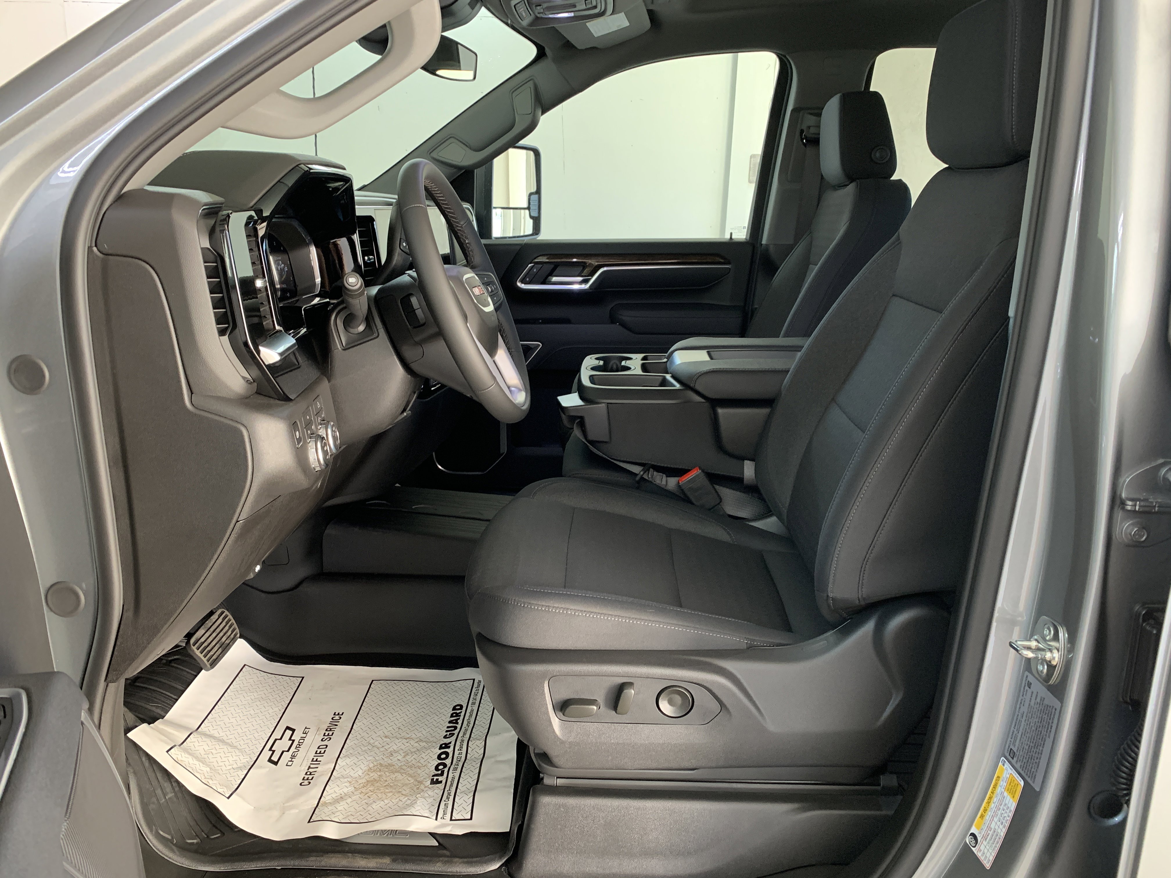 New 2026 GMC Sierra 2500 SLE image 14