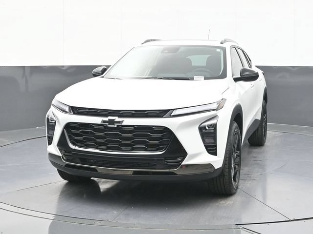 New 2026 Chevrolet Trax ACTIV w/ Sunroof Package FWD image 2