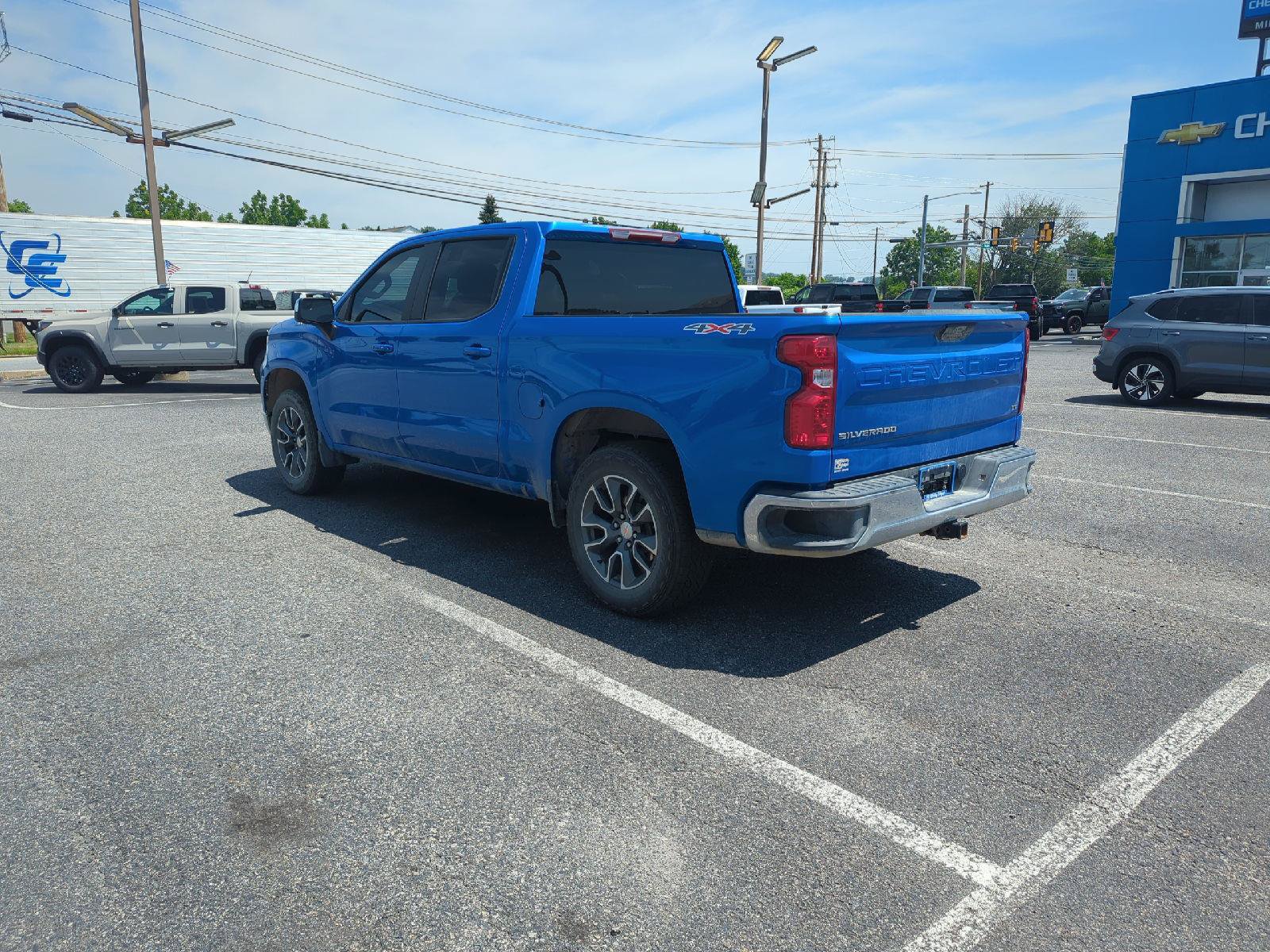 Certified 2025 Chevrolet Silverado 1500 LT AWD/4WD image 5