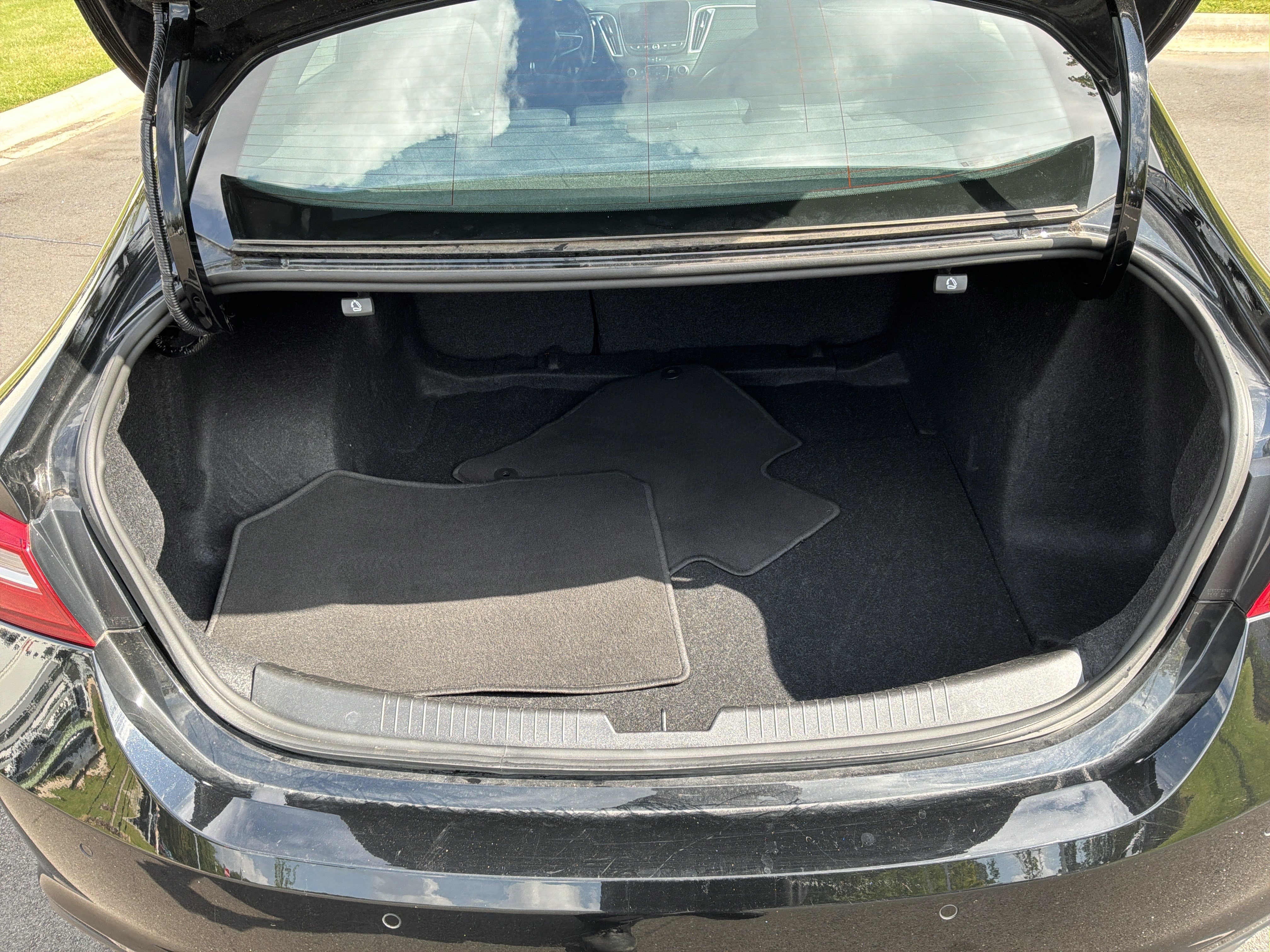 Used 2025 Chevrolet Malibu LT FWD image 31