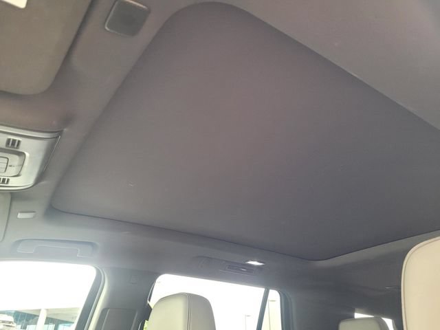 Used 2022 GMC Yukon SLT w/ SLT Premium Package AWD/4WD image 14