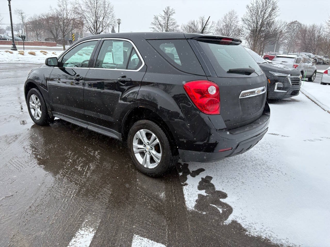 Used 2014 Chevrolet Equinox LS AWD/4WD image 11