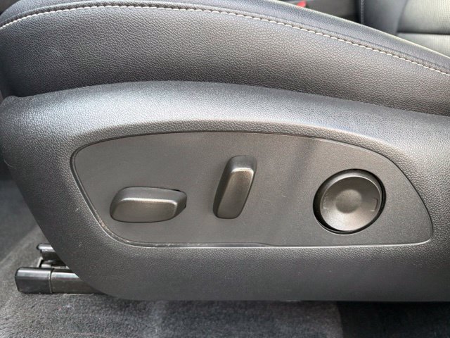Used 2026 Chevrolet Traverse LT AWD/4WD image 21