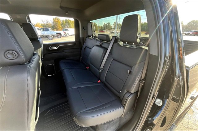 New 2026 GMC Sierra 2500 SLT w/ SLT Convenience Package image 10