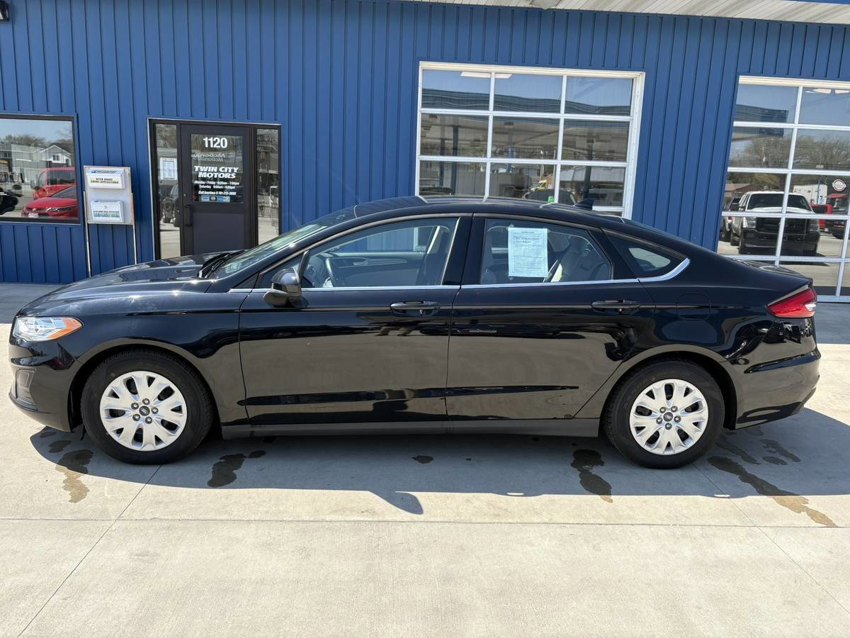 Used 2020 Ford Fusion S image 1