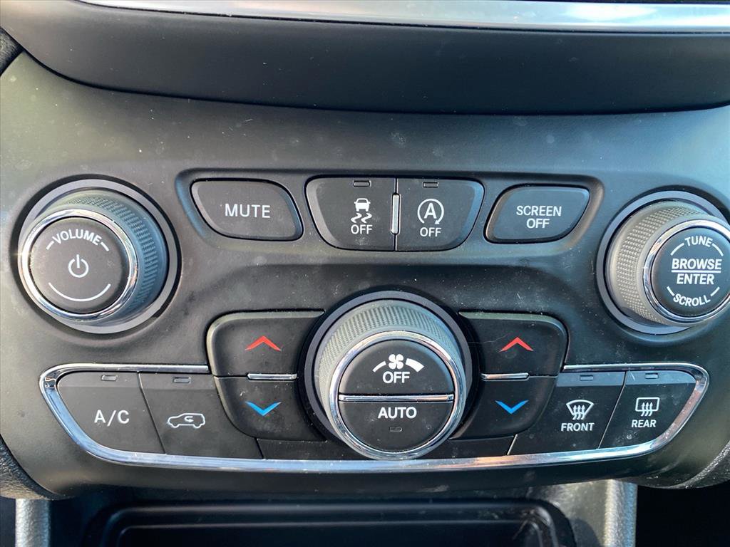 Used 2022 Jeep Cherokee Limited w/ Elite Package AWD/4WD image 14
