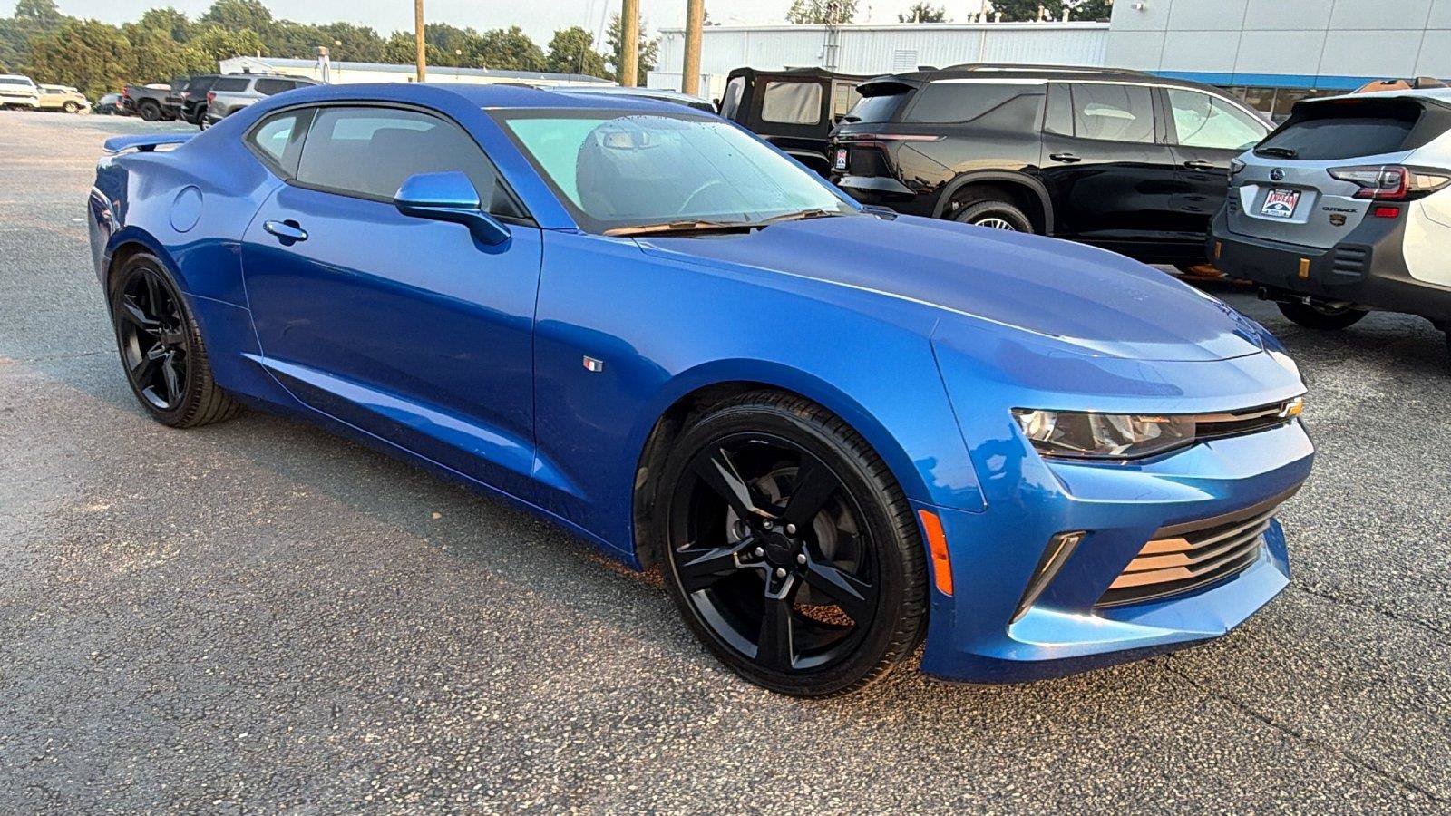 Used 2018 Chevrolet Camaro LT RWD image 6