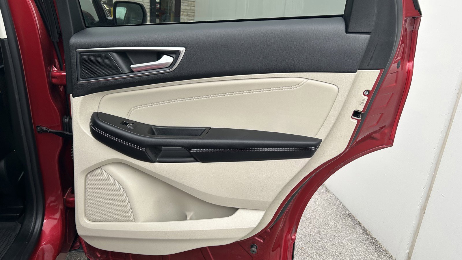 Used 2022 Ford Edge Titanium w/ Equipment Group 301A image 16