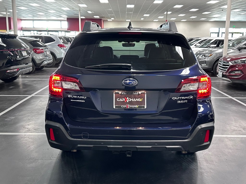 Used 2018 Subaru Outback 3.6R Limited AWD/4WD image 6